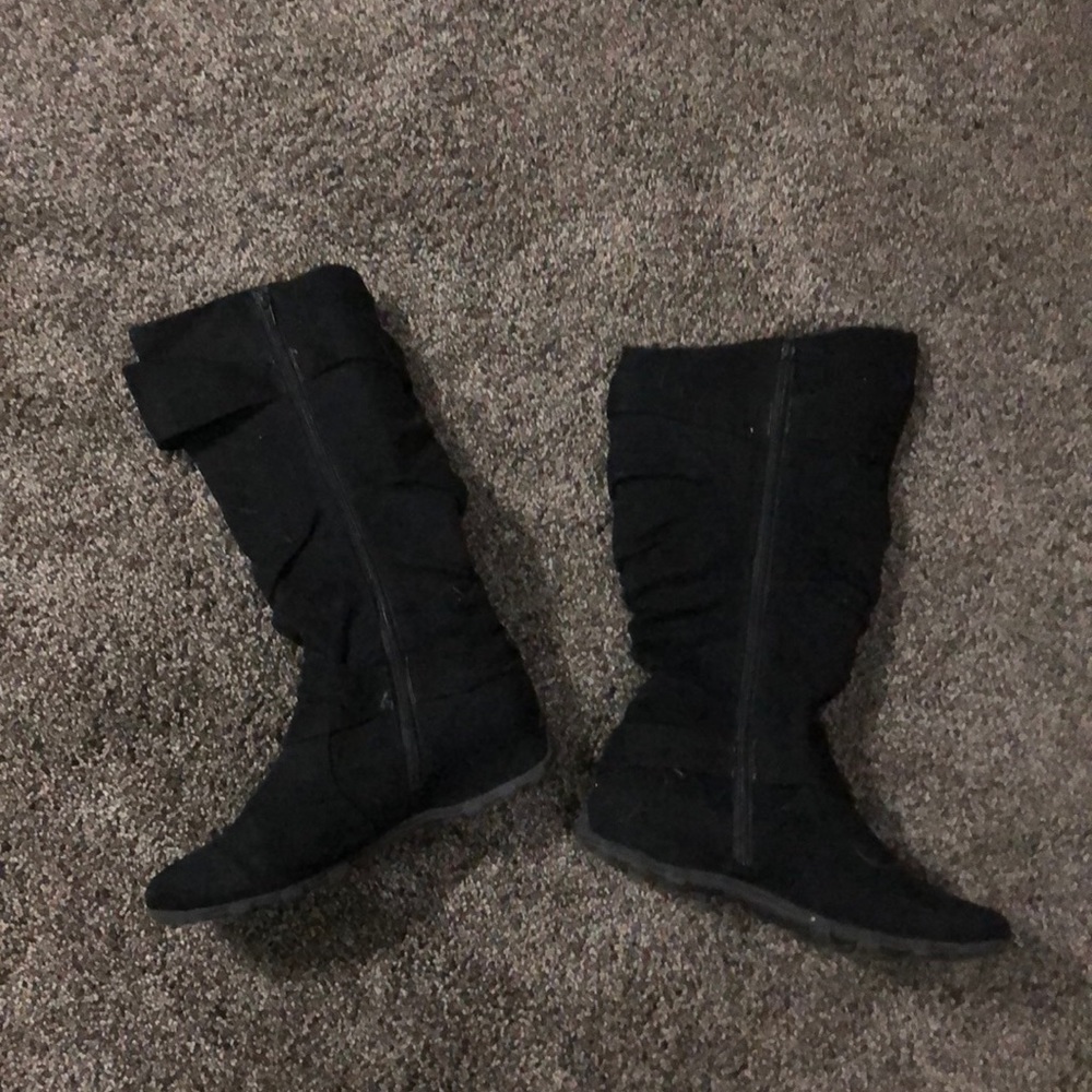 Black boots